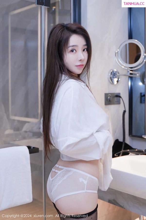   [XiuRen]高清写真图 2024.03.06 No.8184 雨儿酱eve 丰满性感第24张图片